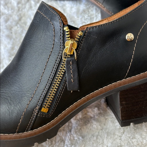 Pikolinos Llanes Leather Boots - Picture 9 of 13